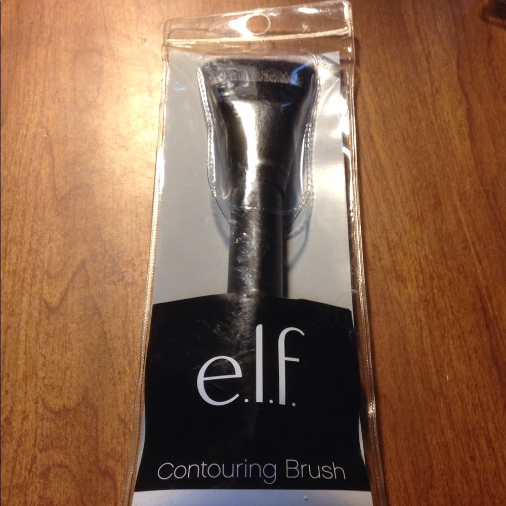 e.l.f Contouring Brush